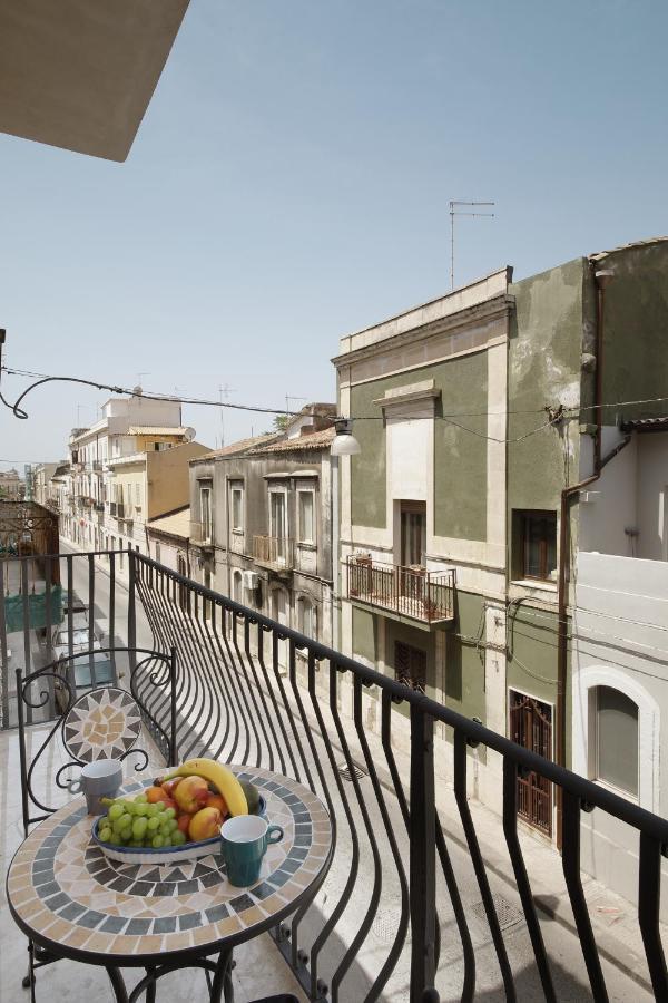 Le Bain Suite - Accanto Al Mare Vicinissima A Ortigia E Al Teatro سيراكوزا المظهر الخارجي الصورة