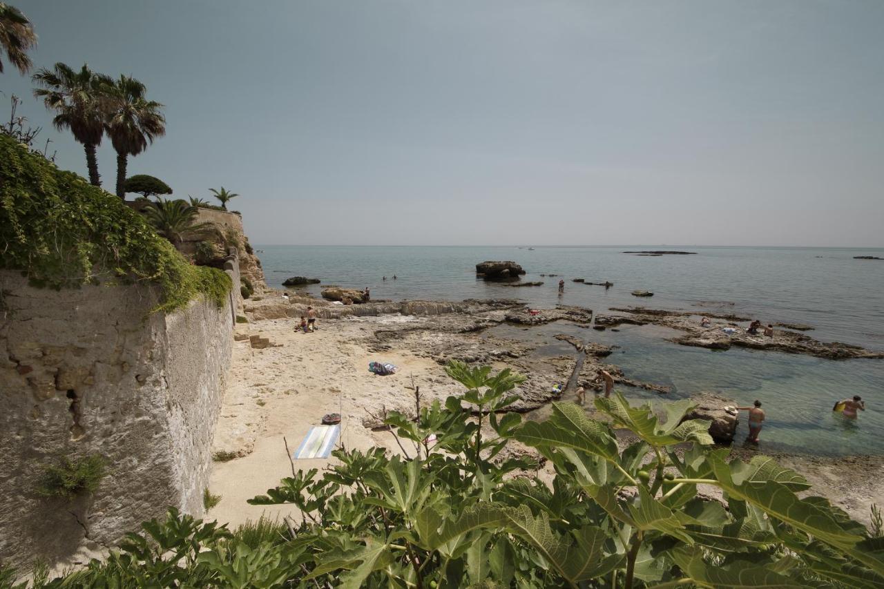 Le Bain Suite - Accanto Al Mare Vicinissima A Ortigia E Al Teatro سيراكوزا المظهر الخارجي الصورة